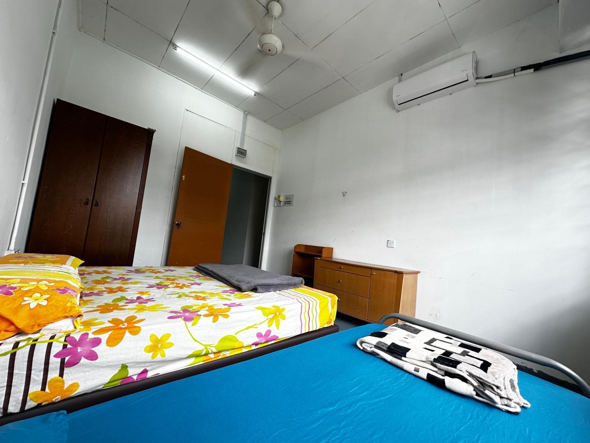 Jiaxin Dormitory - Puteri Wangsa 家馨旅舍 Ulu Tiram Exterior foto