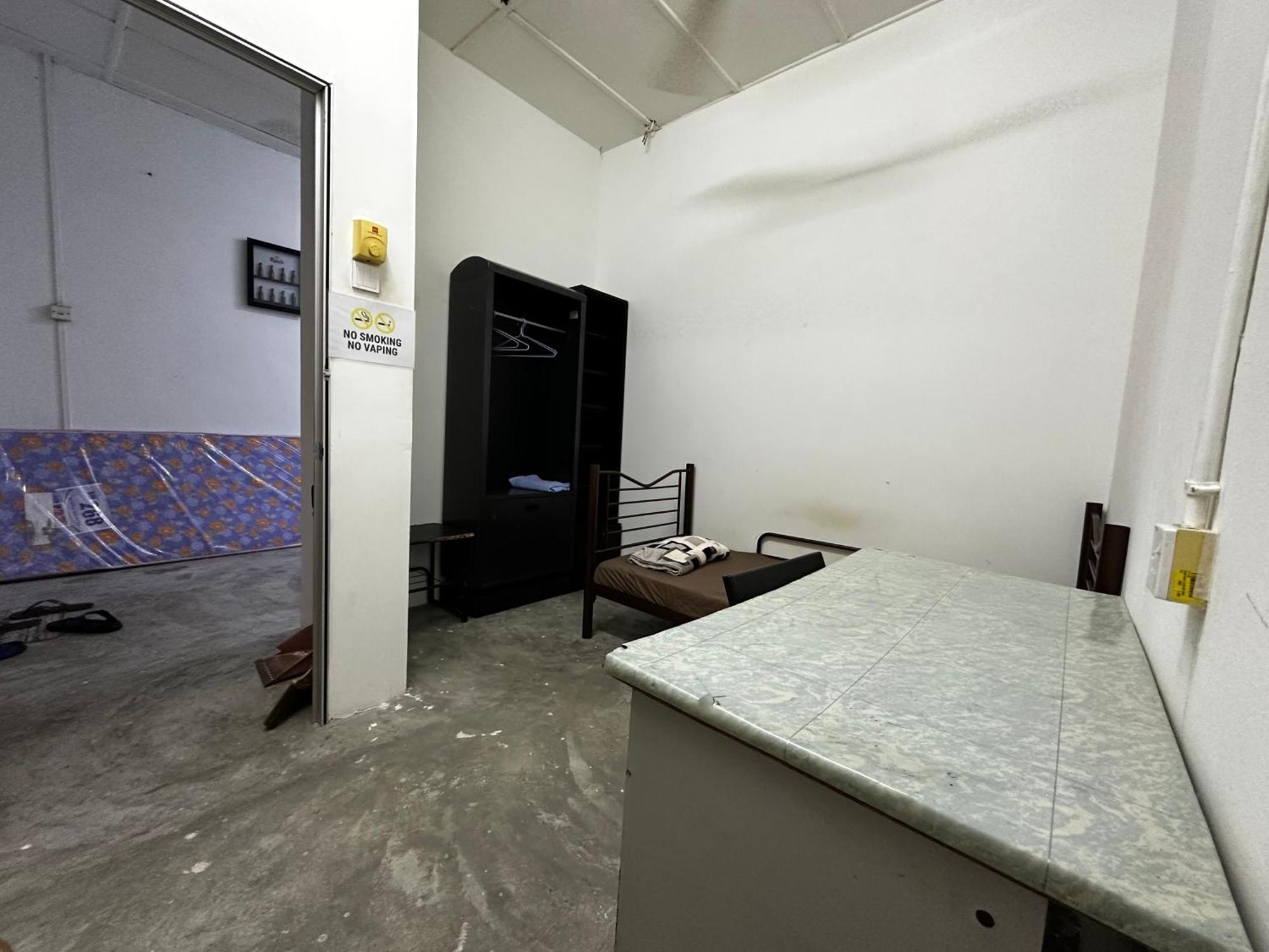 Jiaxin Dormitory - Puteri Wangsa 家馨旅舍 Ulu Tiram Exterior foto